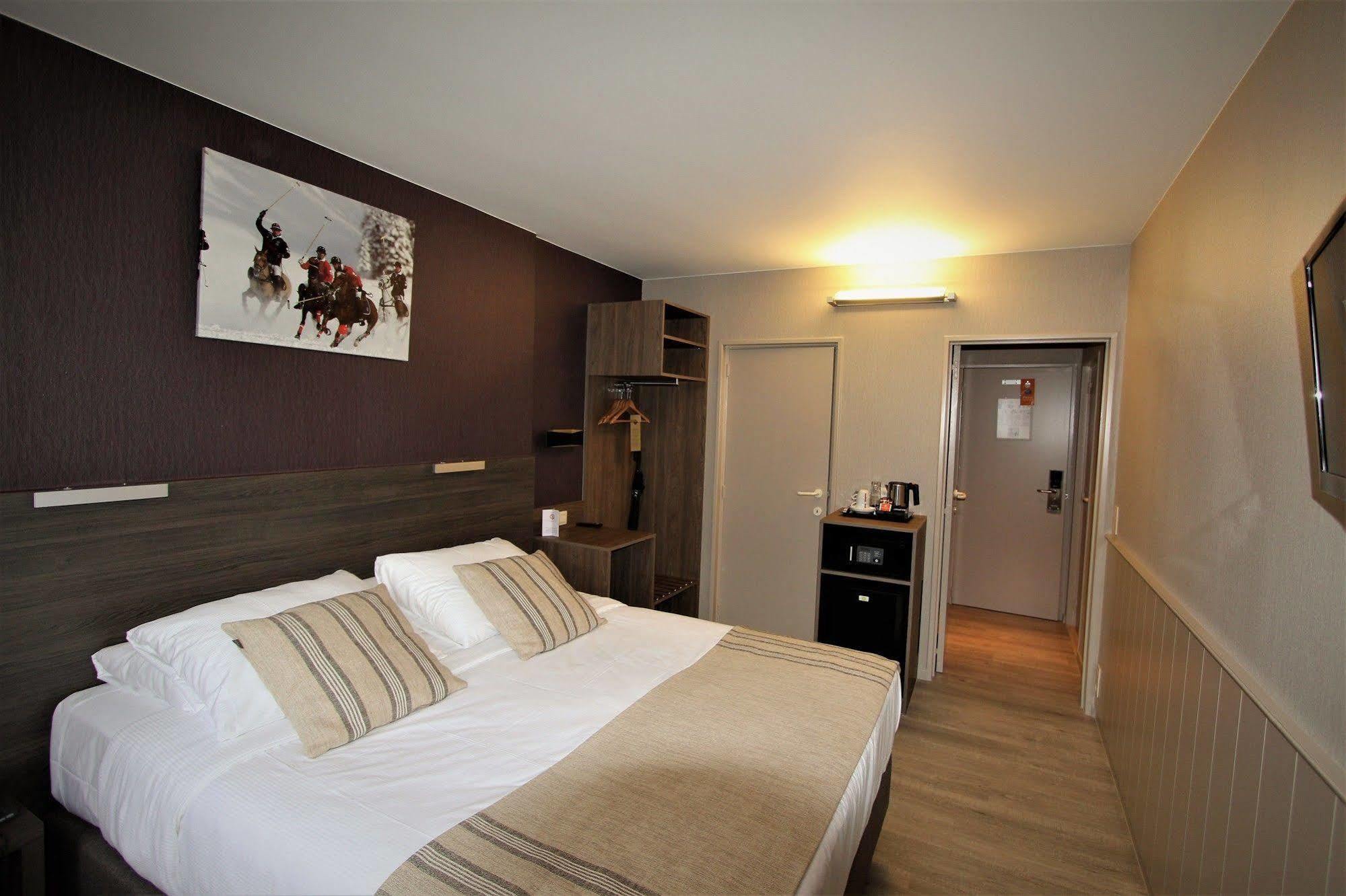 Hotel Auberge St. Pol Knokke-Heist Bagian luar foto